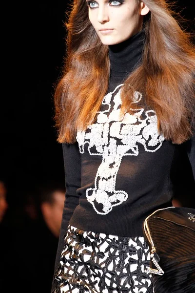 Look 17